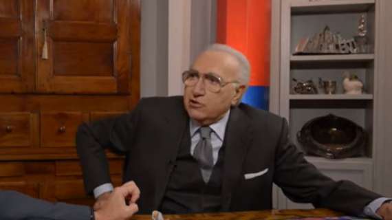 Catania con il lutto al braccio contro il Crotone in ricordo di Pippo Baudo