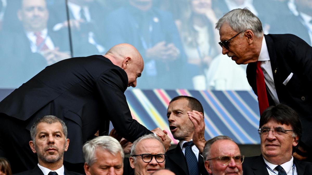 Infantino e la battuta sull'Italia  "Forse con 228 squadre.."