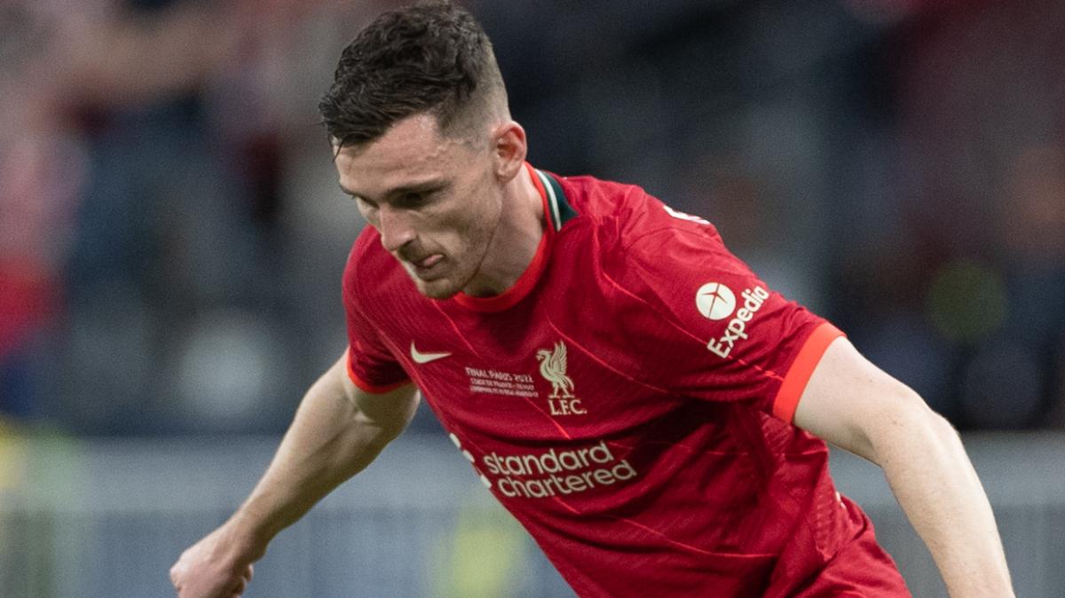 La Juve segue Robertson, intanto lui annuncia l'addio al Liverpool