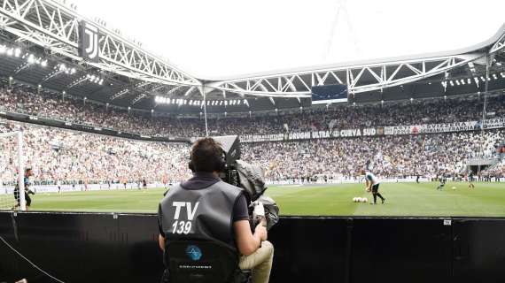 DAZN a caccia di investitori. Bloomberg: "Colloqui per reperire 1 miliardo di dollari"