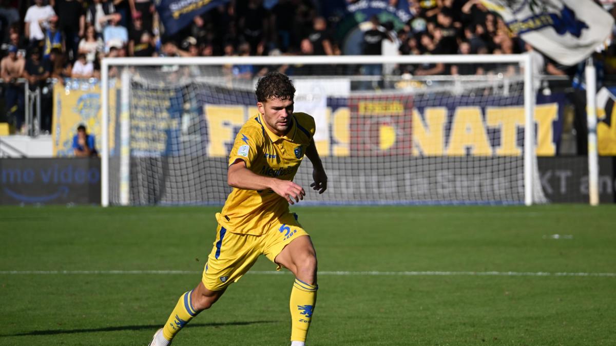 Juventus, per la difesa si pensa a Calvani del Frosinone