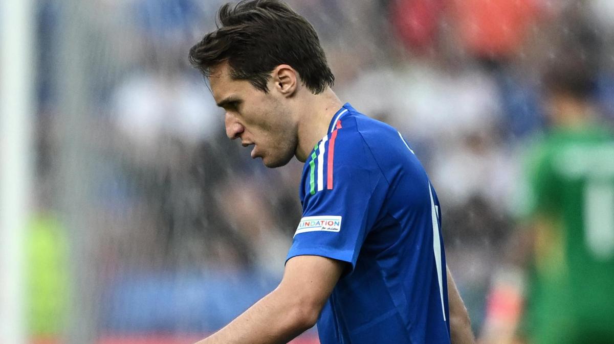 Niente da fare per Chiesa, l'ex Juve lascia il ritiro e sarà sostituito da Cambiaghi