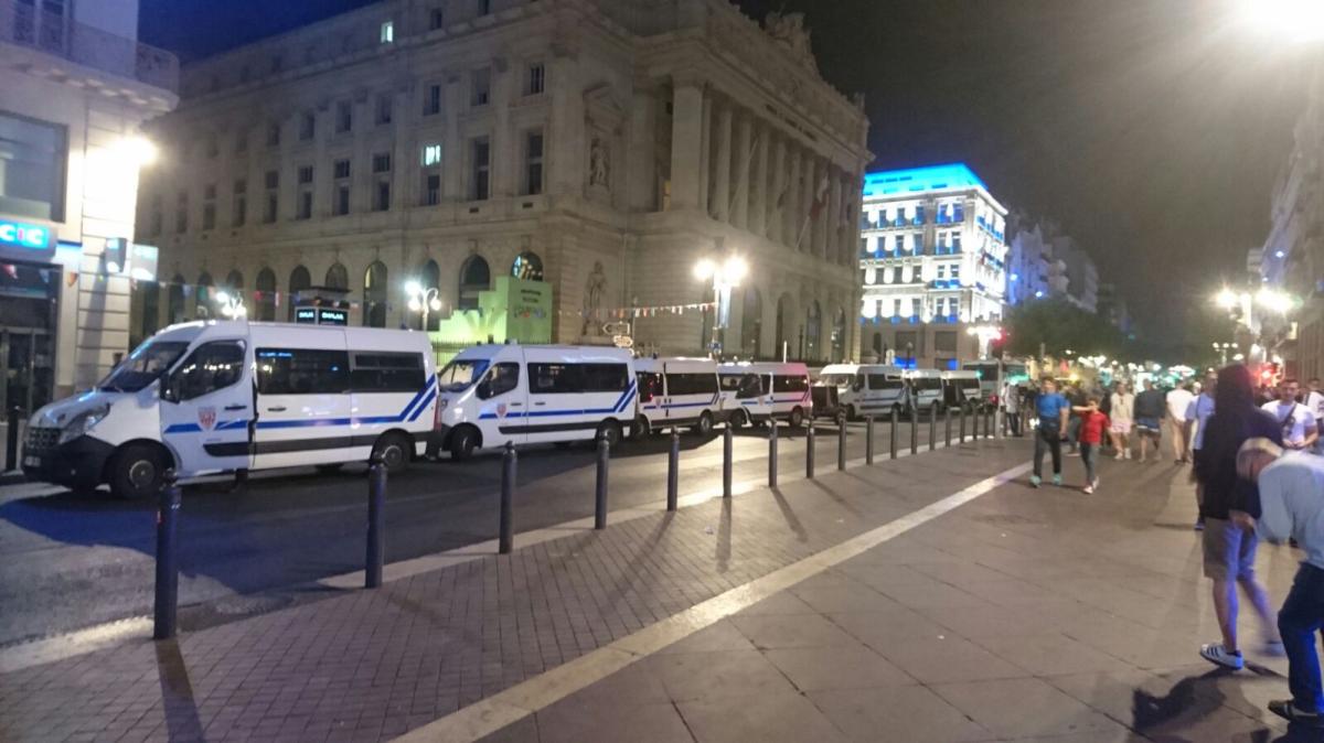 Napoli-Chelsea, tifoso inglese lievemente ferito in nottata