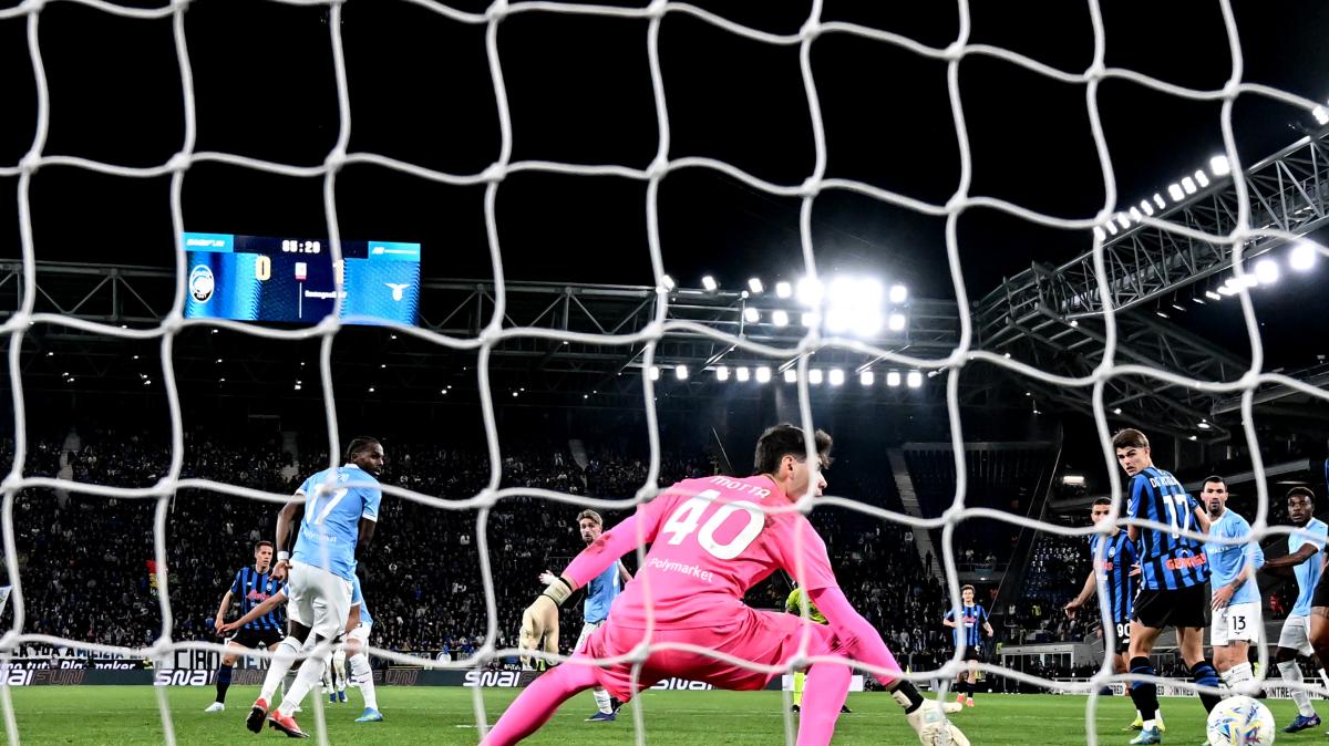 Coppa Italia, la Lazio va in finale: Motta show ai rigori contro l'Atalanta