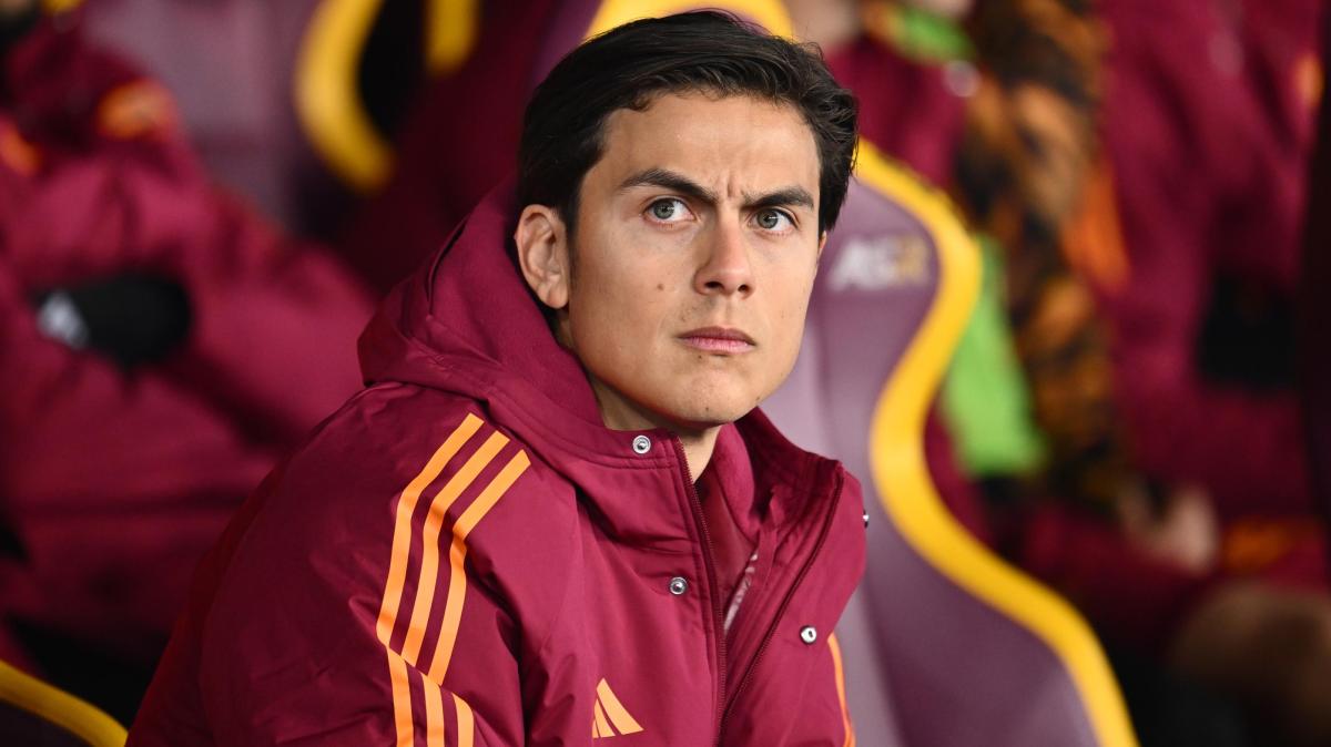 Dybala operato, il rinnovo con la Roma si allontana sempre di più