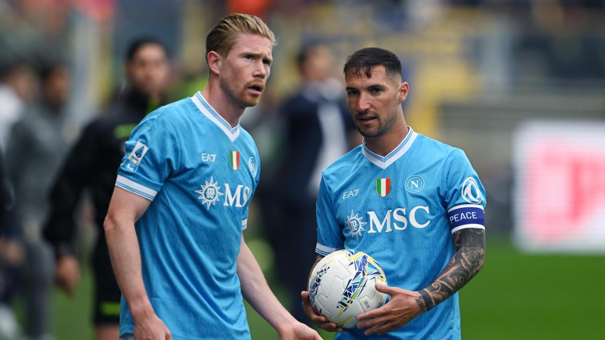 Romano: "Ad oggi nessuna trattativa tra Juve e Napoli per De Bruyne"