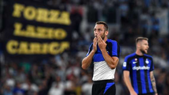 De Vrij avvisa la Juve: “Vogliamo continuare a vincere”