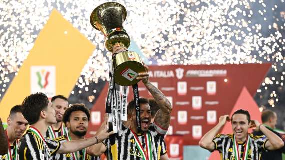 Juve, i tifosi potranno scattare le foto con la Coppa Italia: la nota del club