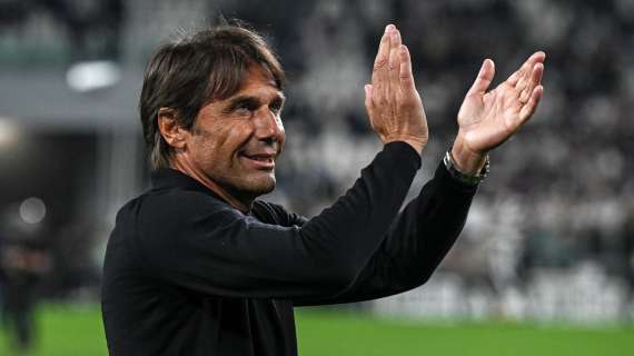 Antonio Conte applaudito allo Stadium al termine di Juve-Napoli (VIDEO)