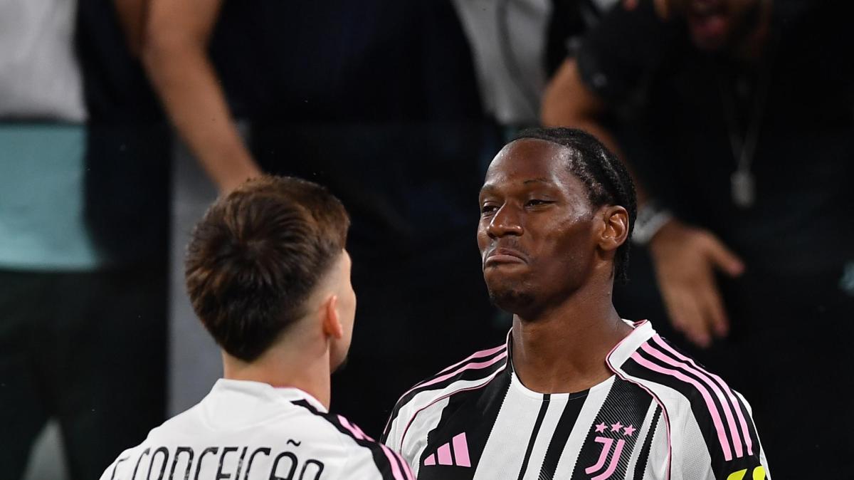 Mondiali di calcio al via: Italia spettatrice e con soli sei giocatori della Juve