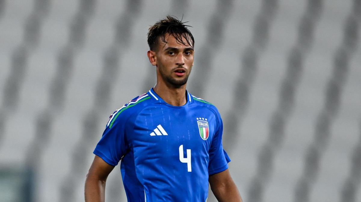 Juve, nuova pista per la difesa: spunta Chiarodia, il muro azzurro che piace a Spalletti