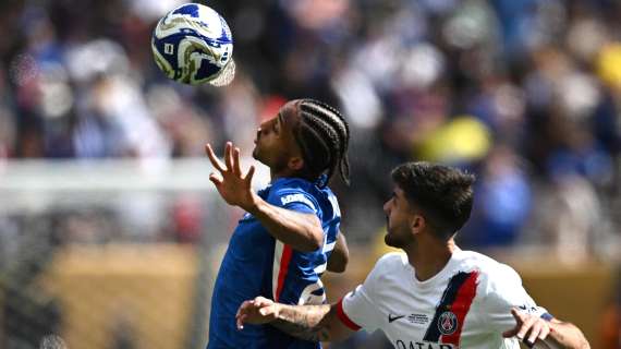 Juve-Psg non solo Kolo Muani: Comolli punta anche ad un difensore 