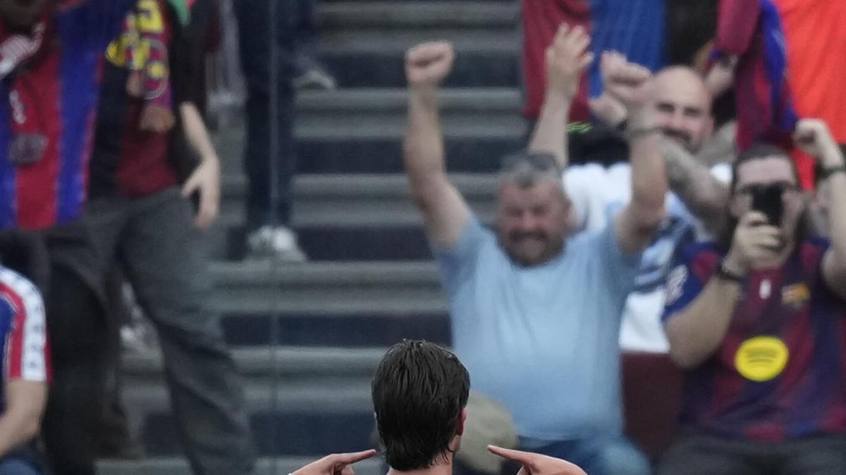 Calcio: il Barcellona vince il derby con l'Espanyol e va a +9 sul Real