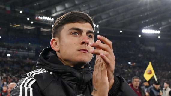 Soulé alla Roma, c'è la foto con il benvenuto in giallorosso di Dybala