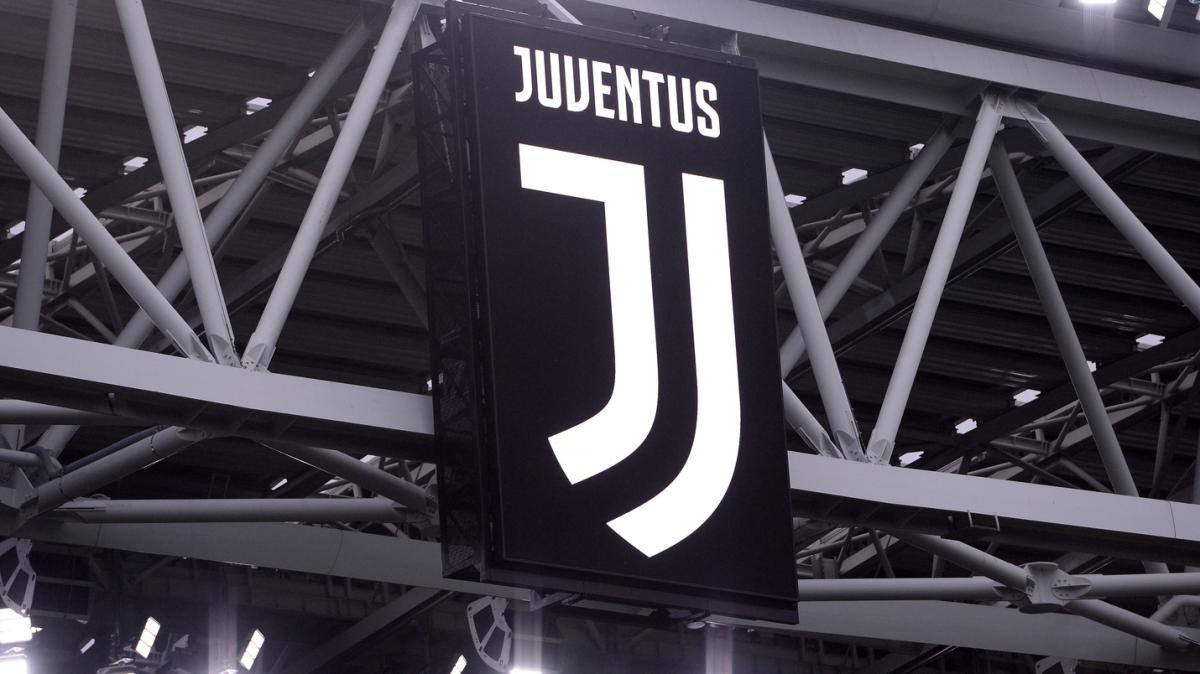 Domani esordisce il quarto kit della Juventus, Giampaolo Sgura ne parla a @Small Talk