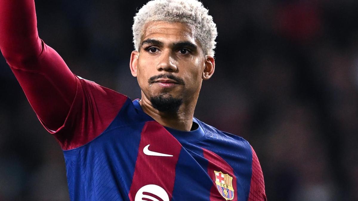 Araujo chiede uno stop al Barcellona per motivi personali