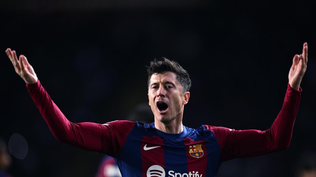 Lewandowski, l'agente a Barcellona. Ma la priorità non l'obiettivo Juve