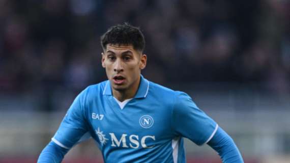 Il Napoli perde Mathias Olivera per la sfida alla Juve