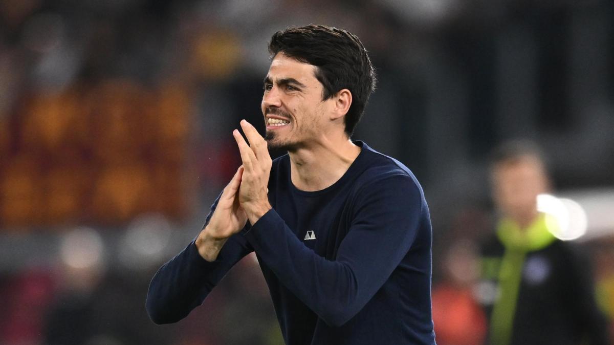 Cuesta elogia Conte: "Uno che vince così tanto, in Paesi diversi, è un esempio"