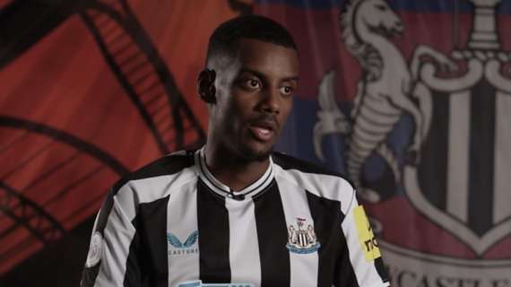 Isak non convocato dal Newcastle, se dovesse partire occhio a Vlahovic