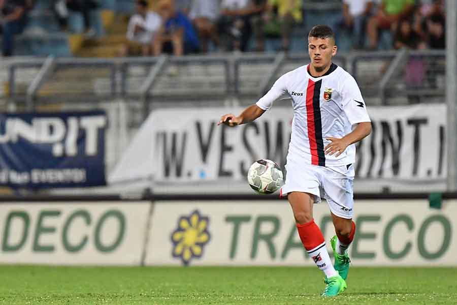 Forte, espulso nel finale