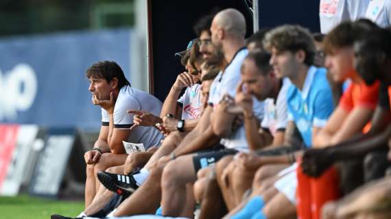 Amichevoli: falsa partenza per il Napoli, Conte ko con l’Arezzo