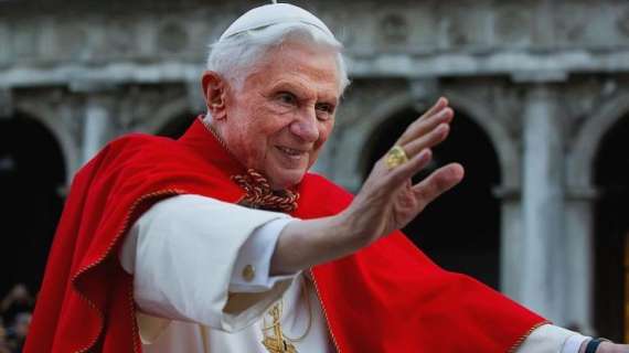 Addio a Papa Ratzinger: Benedetto XVI aveva 95 anni