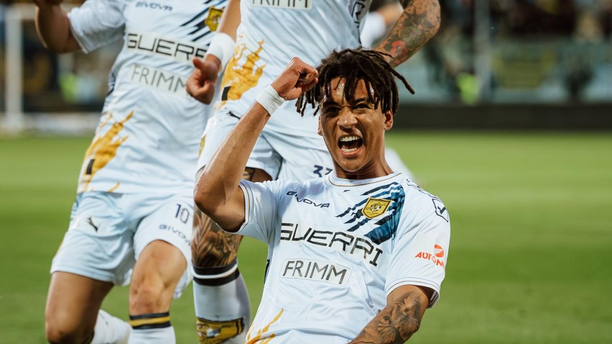 Serie B, playoff: la Juve Stabia elimina 1-0 il Modena, sfiderà il Monza