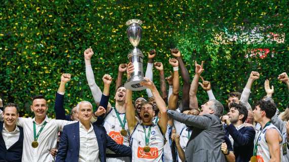 Il Napoli Basket nella  la storia: la GeVi batte Milano e vince la Coppa Italia
