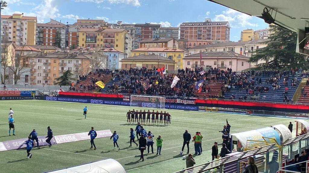 Il Potenza rimonta due volte la Cavese: 2-2 al “Viviani”