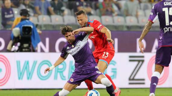 Il Napoli fa 7 su 7. Fiorentina rimontata e successo per 2-1