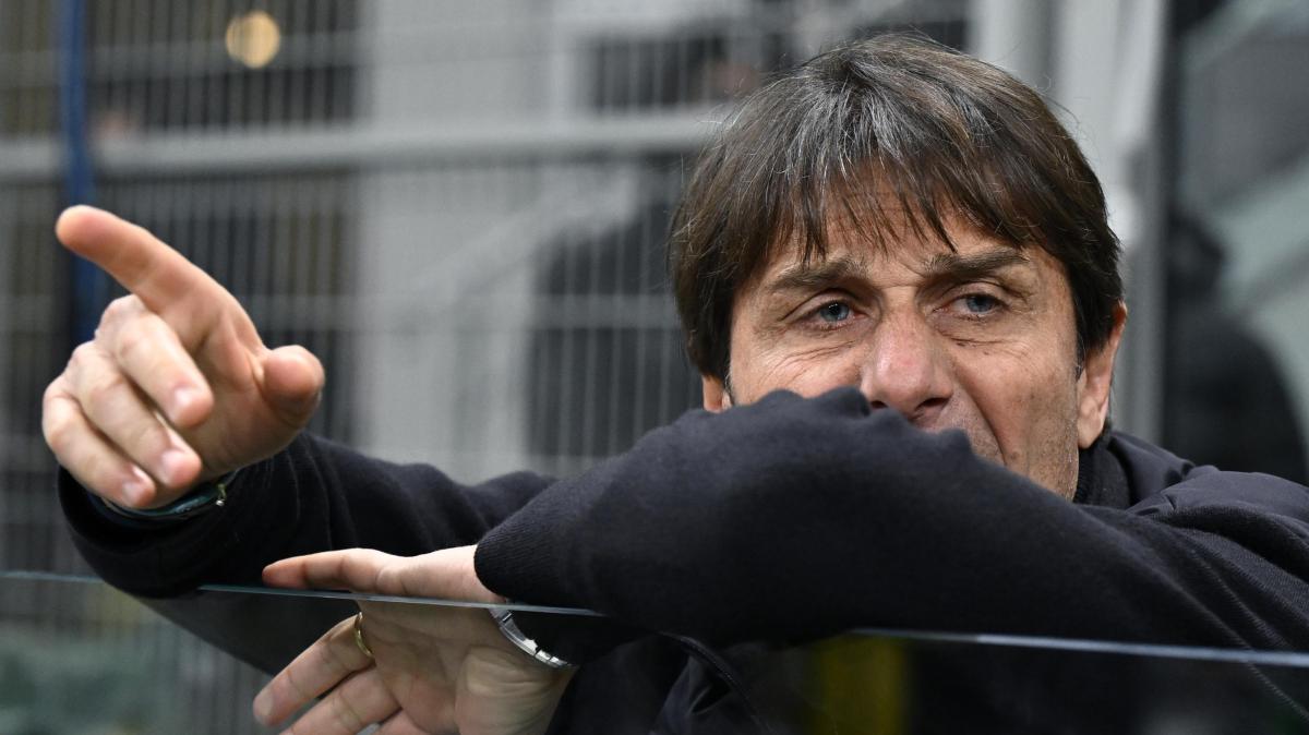 Napoli, Antonio Conte squalificato due turni dopo l'espulsione contro l'Inter: quali gare salterà