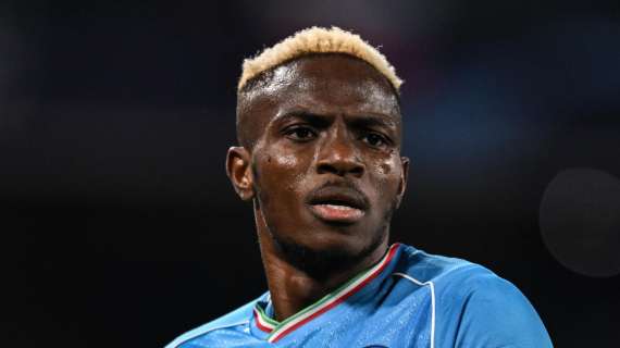 Napoli, Osimhen torna in gruppo: il nigeriano è recuperato per la trasferta di Cagliari