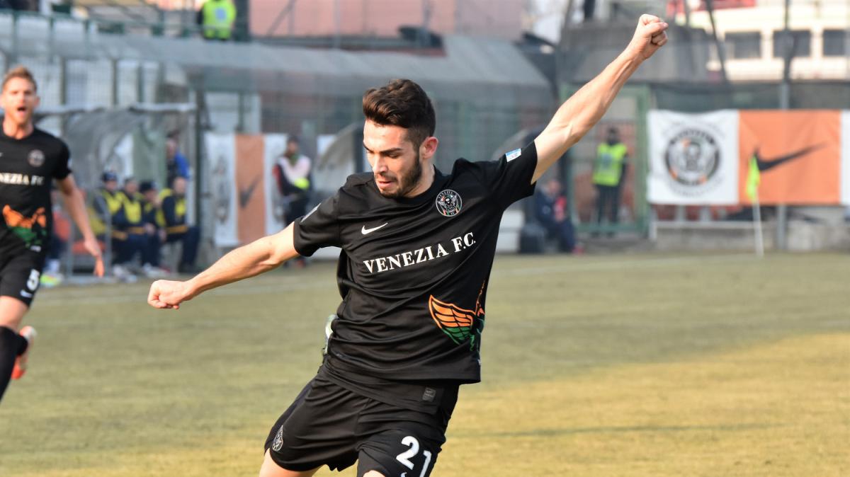 Acquadro, autore del 2-0