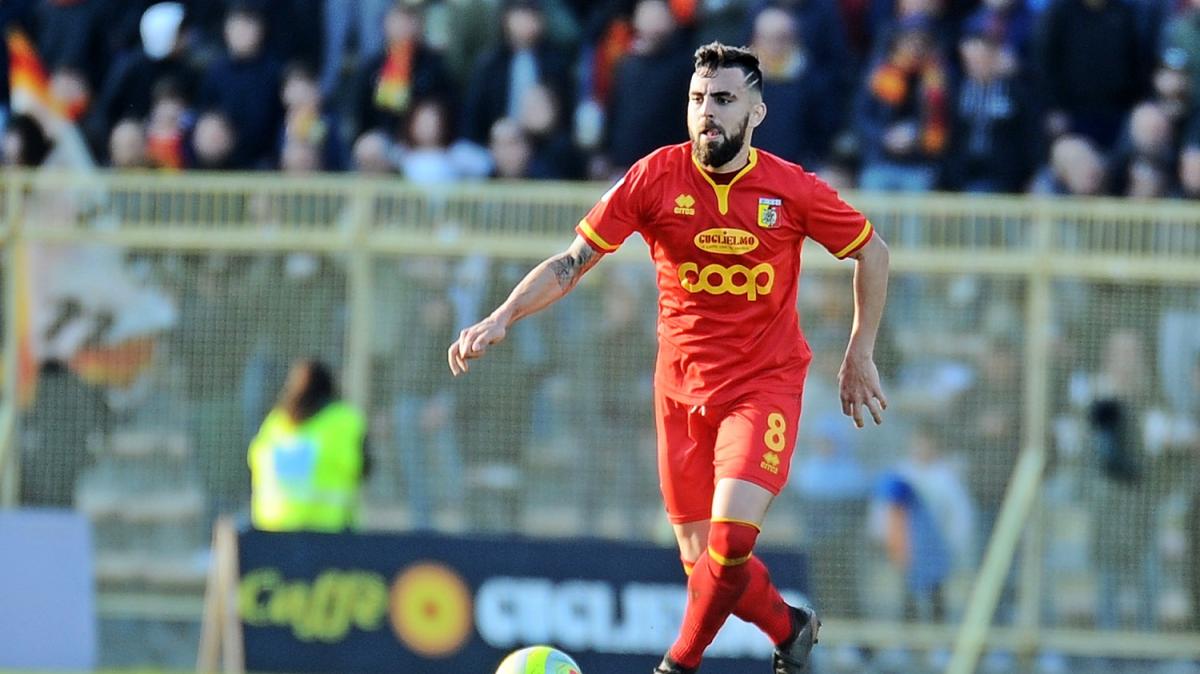 Iuliano, autore del 2-2