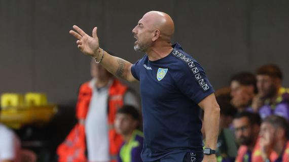 Carrarese, Calabro: "Avellino ben allenato e messo in campo. Match difficile, ma sappiamo cosa fare"