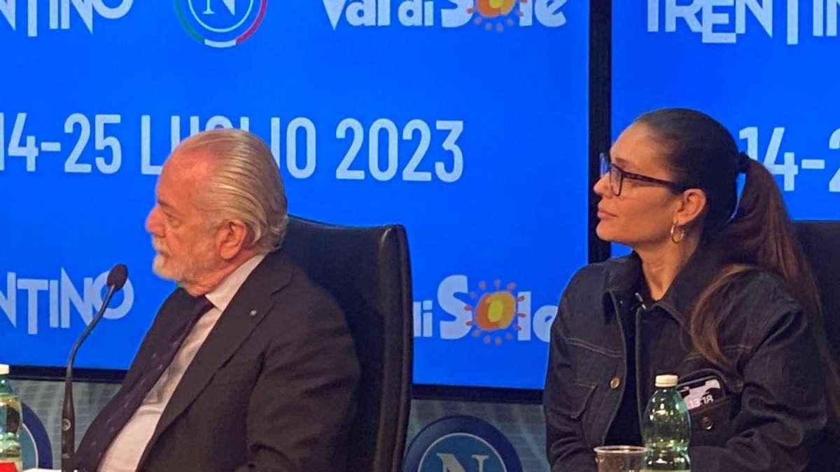 Valentina De Laurentiis: "Napoli simbolo culturale. Autoproduzione maglie scelta di rottura"