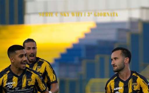 Giugliano-Foggia 1-0: i primi tre punti della squadra Campana 