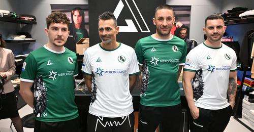 Sandro Abate, al Magma Store presentata la nuova divisa play off