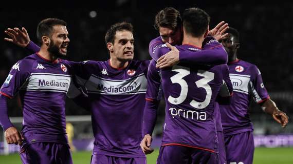 Pazzia, spettacolo e 7 gol. La Fiorentina stende il Napoli 5-2 e vola ai quarti di Coppa Italia