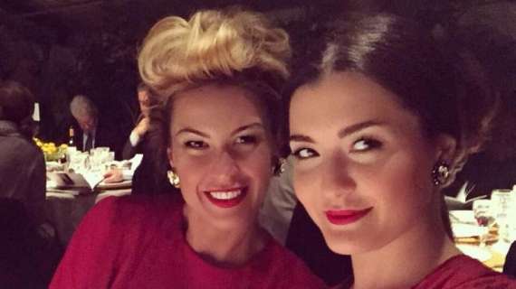 Rachele e Roberta Di Fiore, sisters in red. Anche la Quattrociocche al party di lady Montella