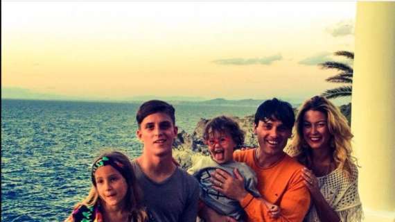 Montella torna a sorridere con la famiglia riunita ad Ischia