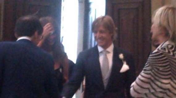 Al matrimonio di Ambrosini il 'vecchio' Milan e un po' di viola