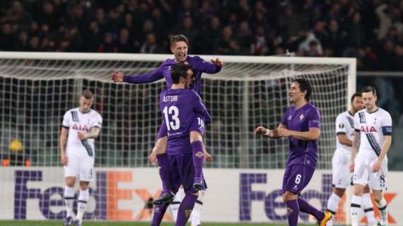 Tottenham avanti su rigore, Bernardeschi trascina la Fiorentina alla rimonta: qualificazione aperta