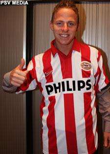 PSV: firma el medio ofensivo Balázs Dzsudzsák