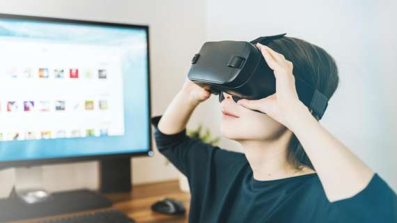 Oculus Quest, Facebook inizierà a inserire annunci nelle app del sistema di realtà virtuale