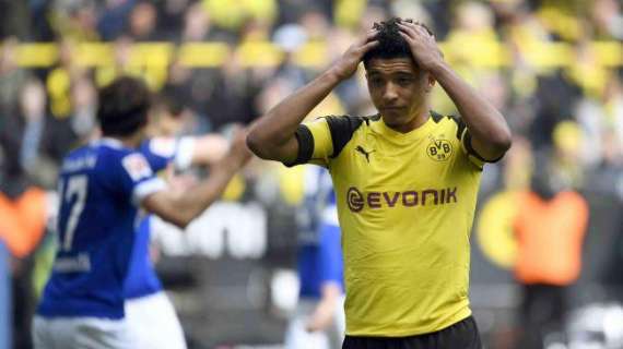 Il Borussia Dortmund cade nel derby contro lo Schalke 04 e probabilmente dice addio al titolo: finisce 2-4, Dormund in nove per buona parte del secondo tempo