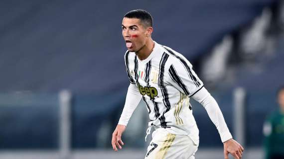 Cristiano Ronaldo vince il Golden Foot Award: vuole festeggiare con un gol