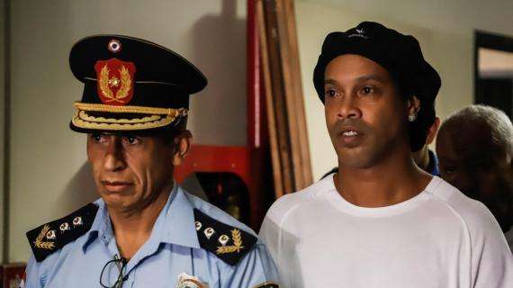 Ronaldinho e fratello ancora in carcere in Paraguay