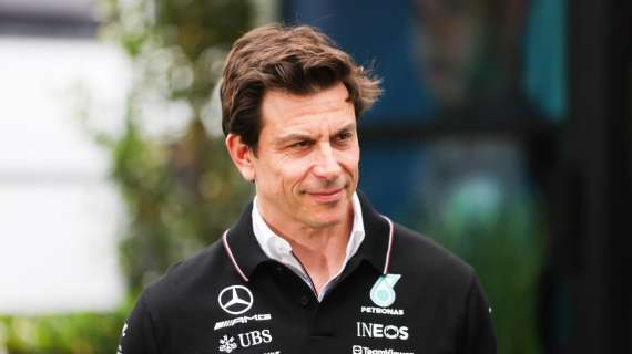 F1 | Mercedes, Wolff: "A Russell ho detto che era 1° mentre staccava a 320km/h"